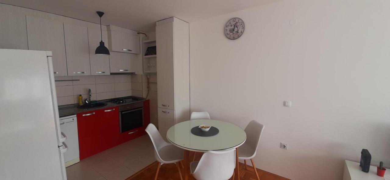 Apartman Stella Istocno Sarajevo Lukavica Exterior foto