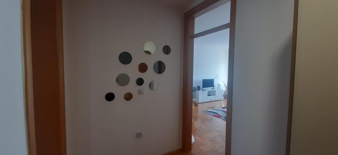 Apartman Stella Istocno Sarajevo Lukavica Exterior foto